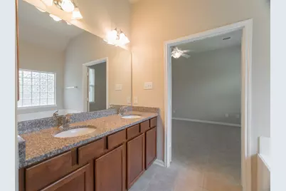3 Canterborough Place, Tomball, TX 77375 - Photo 19