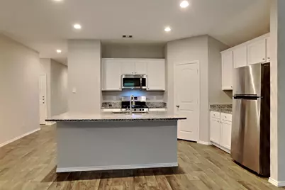 7139 St Kitts Drive, Conroe, TX 77304 - Photo 5