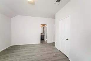 219 Blue Crane St, Huntsville, TX 77320 - Photo 7