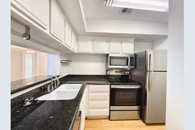 3614 Montrose Boulevard #404, Houston, TX 77006 - Photo 3