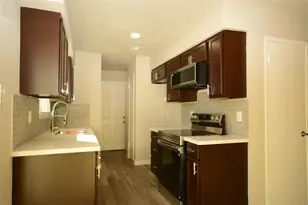 7411 Trabajo Dr, Houston, TX 77083 - Photo 11