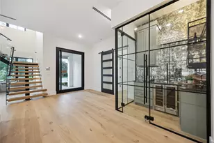 431 W 30th St, Houston, TX 77018 - Photo 13