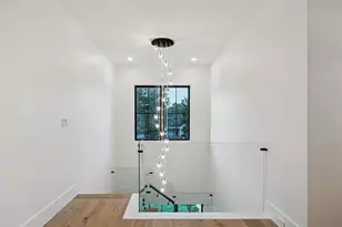 431 W 30th St, Houston, TX 77018 - Photo 23