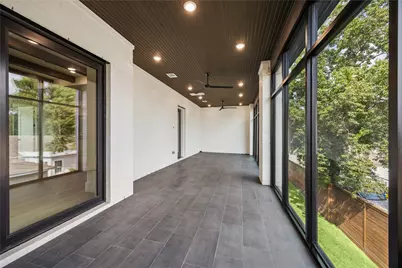 431 W 30th Street, Houston, TX 77018 - Photo 9