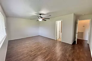 8306 Bee Meadow Ln, Houston, TX 77489 - Photo 7