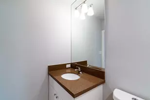 1919 Lombardy St, Houston, TX 77023 - Photo 9