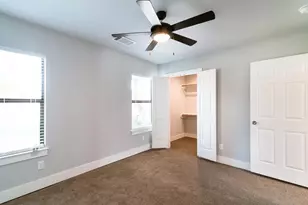 1919 Lombardy St, Houston, TX 77023 - Photo 11