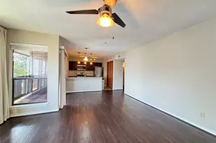 8020 Braesmain Dr, Houston, TX 77025 - Photo 7