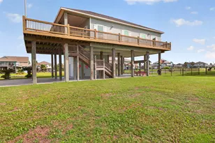 844 Eastview, Crystal Beach, TX 77650 - Photo 39