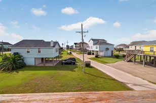 844 Eastview, Crystal Beach, TX 77650 - Photo 31