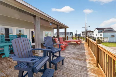 844 Eastview, Crystal Beach, TX 77650 - Photo 27