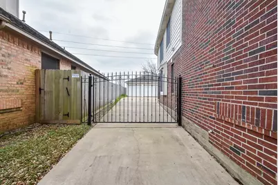 4526 Lakeside Meadow Drive, Missouri City, TX 77459 - Photo 29