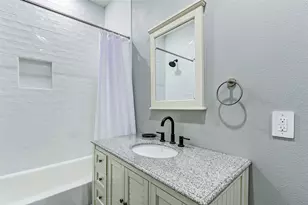 1040 Johnson Rd, Gilchrist, TX 77617 - Photo 25