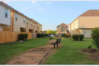 12623 Ashford Shore Dr Drive, Houston, TX 77072 - Photo 23