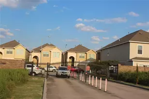 12623 Ashford Shore Dr Dr, Houston, TX 77072 - Photo 3