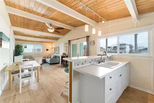 22201 Matagorda Dr, Galveston, TX 77554 - Photo 5