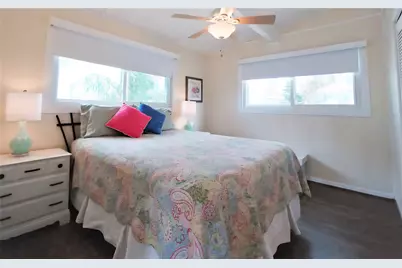 22201 Matagorda Drive, Galveston, TX 77554 - Photo 7