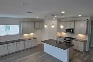 13416 Bear Creek Ln, Conroe, TX 77384 - Photo 3