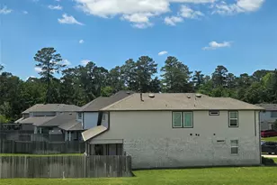 13416 Bear Creek Ln, Conroe, TX 77384 - Photo 17
