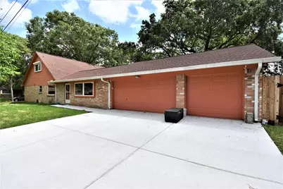 5000 Cedar Creek Drive, Dickinson, TX 77539 - Photo 3