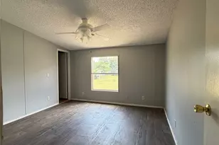 1722 Dolores St, Rosharon, TX 77583 - Photo 9