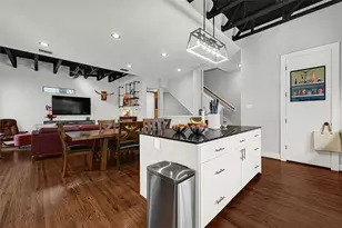 1107 W 21st St, Houston, TX 77008 - Photo 9