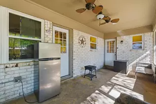 4014 Pin Oak Dr, Mont Belvieu, TX 77523 - Photo 9