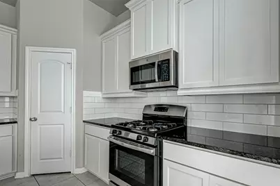 315 Biltmore Loop, Montgomery, TX 77316 - Photo 15
