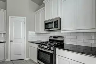 315 Biltmore Loop, Montgomery, TX 77316 - Photo 15