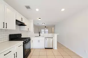 6108 Elton Knolls St, Katy, TX 77449 - Photo 9