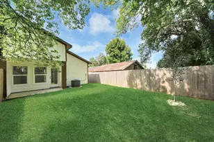 8109 Hamlet St, Houston, TX 77078 - Photo 41