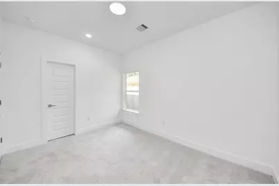 8109 Hamlet Street, Houston, TX 77078 - Photo 31