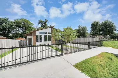 8109 Hamlet Street, Houston, TX 77078 - Photo 5