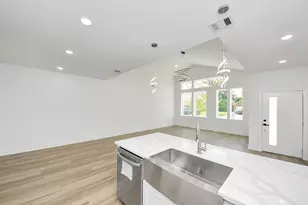 8109 Hamlet St, Houston, TX 77078 - Photo 23