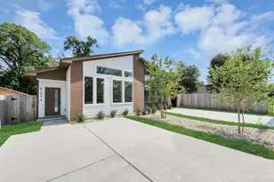 8109 Hamlet St, Houston, TX 77078 - Photo 3