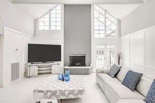 611 Montclair Blvd, Sugar Land, TX 77478 - Photo 1