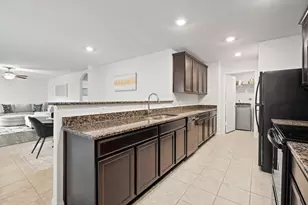 6214 El Topacio Dr, Houston, TX 77048 - Photo 9