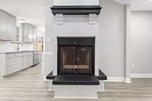 16002 Diana Ln, Houston, TX 77062 - Photo 9