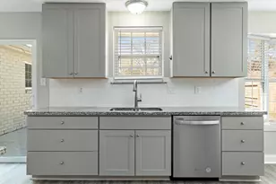 16002 Diana Ln, Houston, TX 77062 - Photo 15