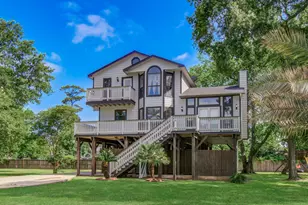 619 Shadylawn St, Shoreacres, TX 77571 - Photo 1