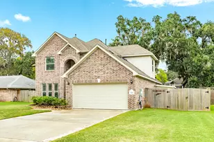 213 N Amherst Dr, West Columbia, TX 77486 - Photo 17