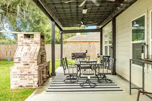 213 N Amherst Dr, West Columbia, TX 77486 - Photo 31