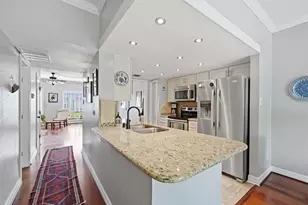 1802 Stoney Brook Dr, Houston, TX 77063 - Photo 3