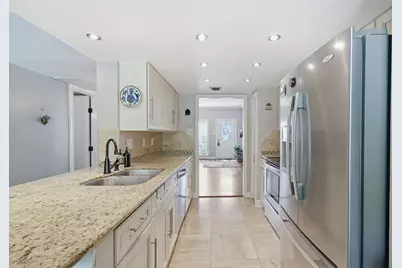 1802 Stoney Brook Drive #103, Houston, TX 77063 - Photo 13