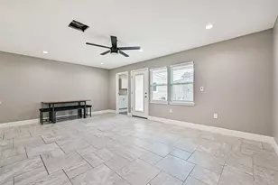 16502 Diana Ln, Houston, TX 77062 - Photo 9