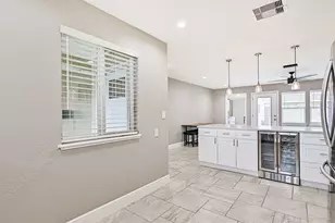 16502 Diana Ln, Houston, TX 77062 - Photo 19