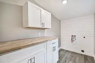 16502 Diana Ln, Houston, TX 77062 - Photo 21