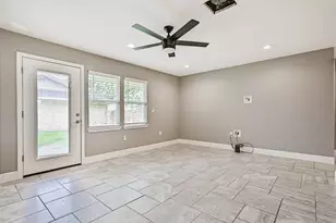 16502 Diana Ln, Houston, TX 77062 - Photo 7