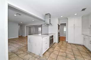 3415 Freshmeadows Dr, Houston, TX 77063 - Photo 17