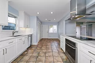 3415 Freshmeadows Dr, Houston, TX 77063 - Photo 13